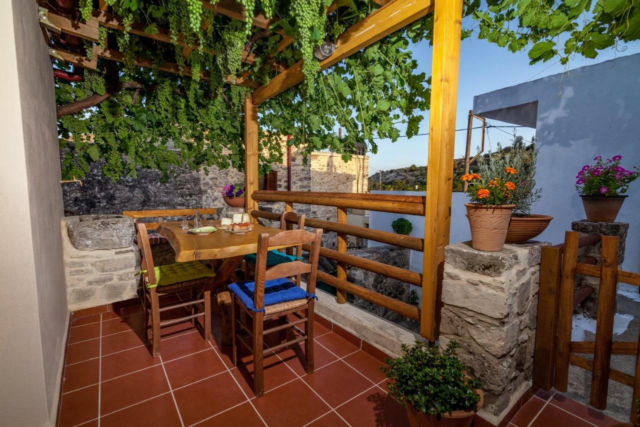 Aristidis'S Plouti Moires Guest House Екстериор снимка
