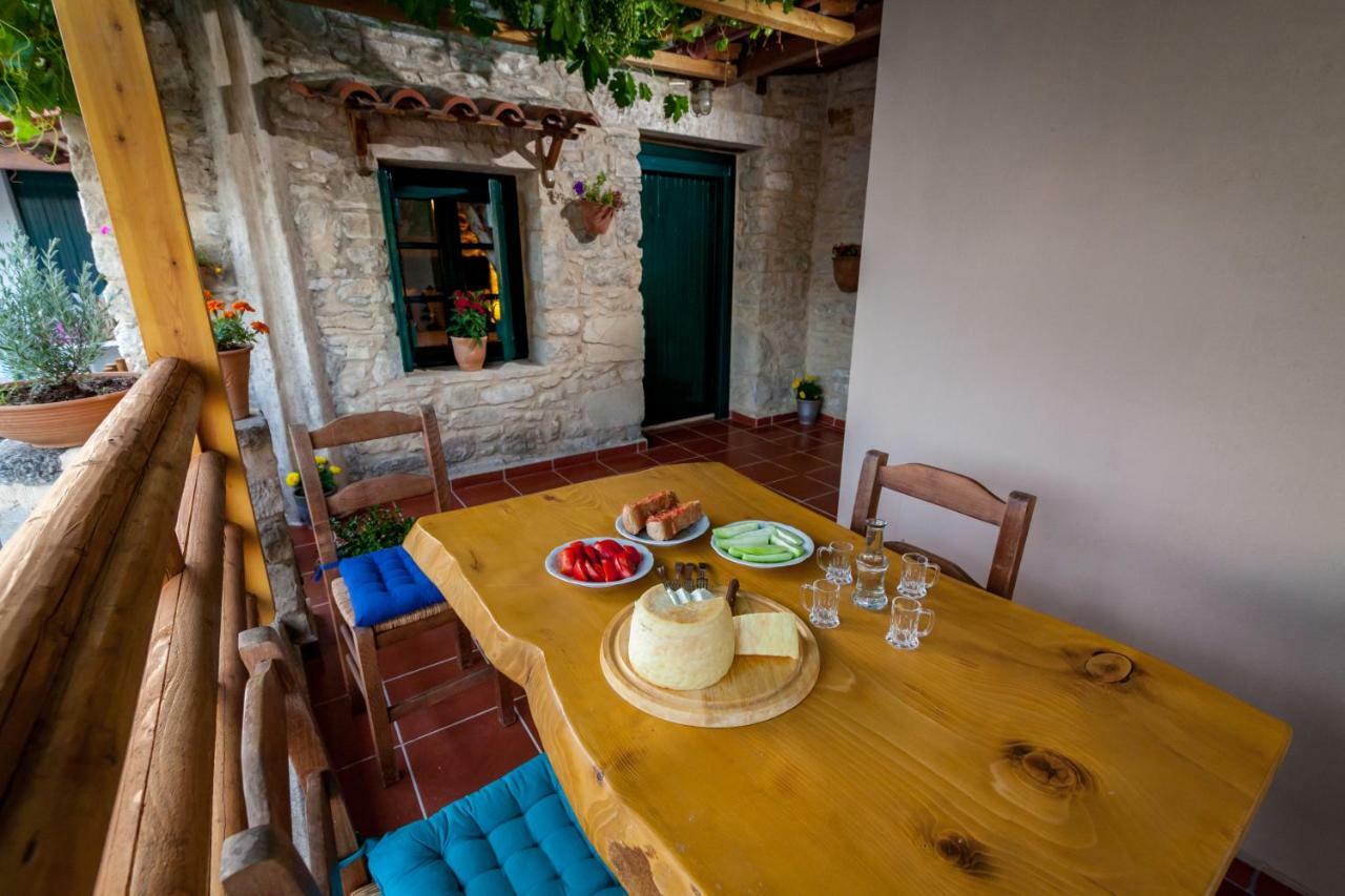 Aristidis'S Plouti Moires Guest House Екстериор снимка